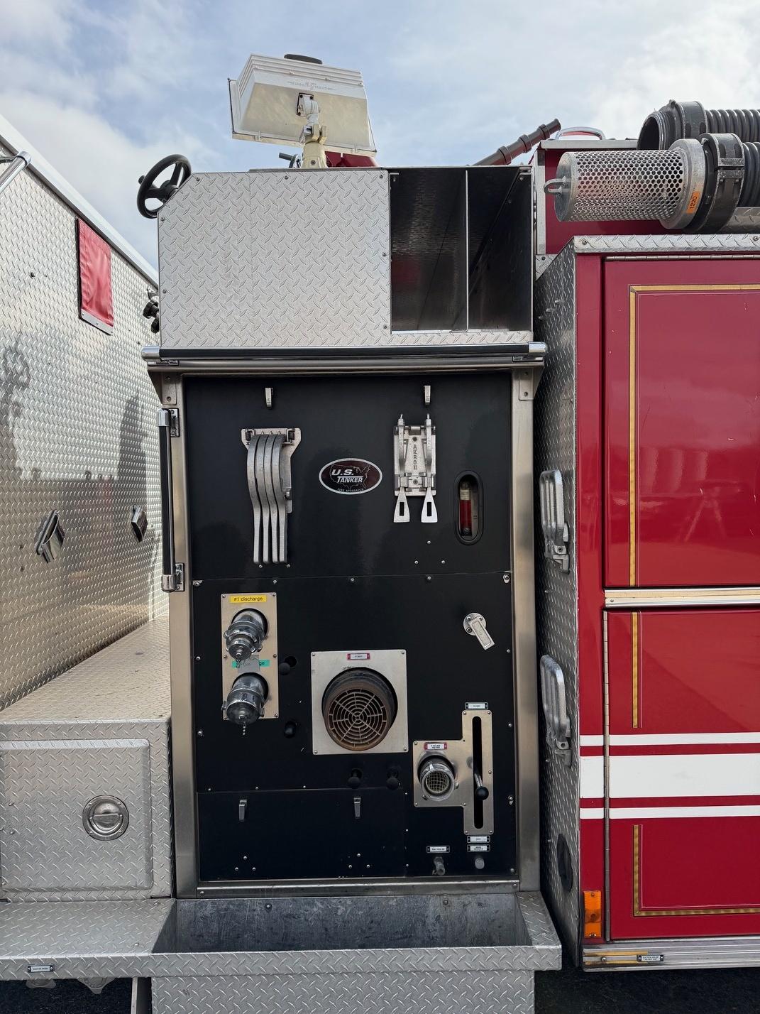 1996 Pumper - image 13