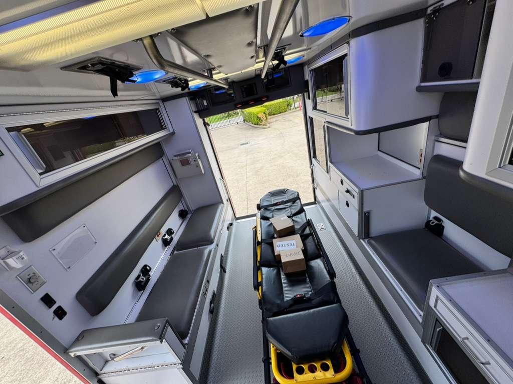 2014 REV Ford 4x4 Type I Ambulance - image 34