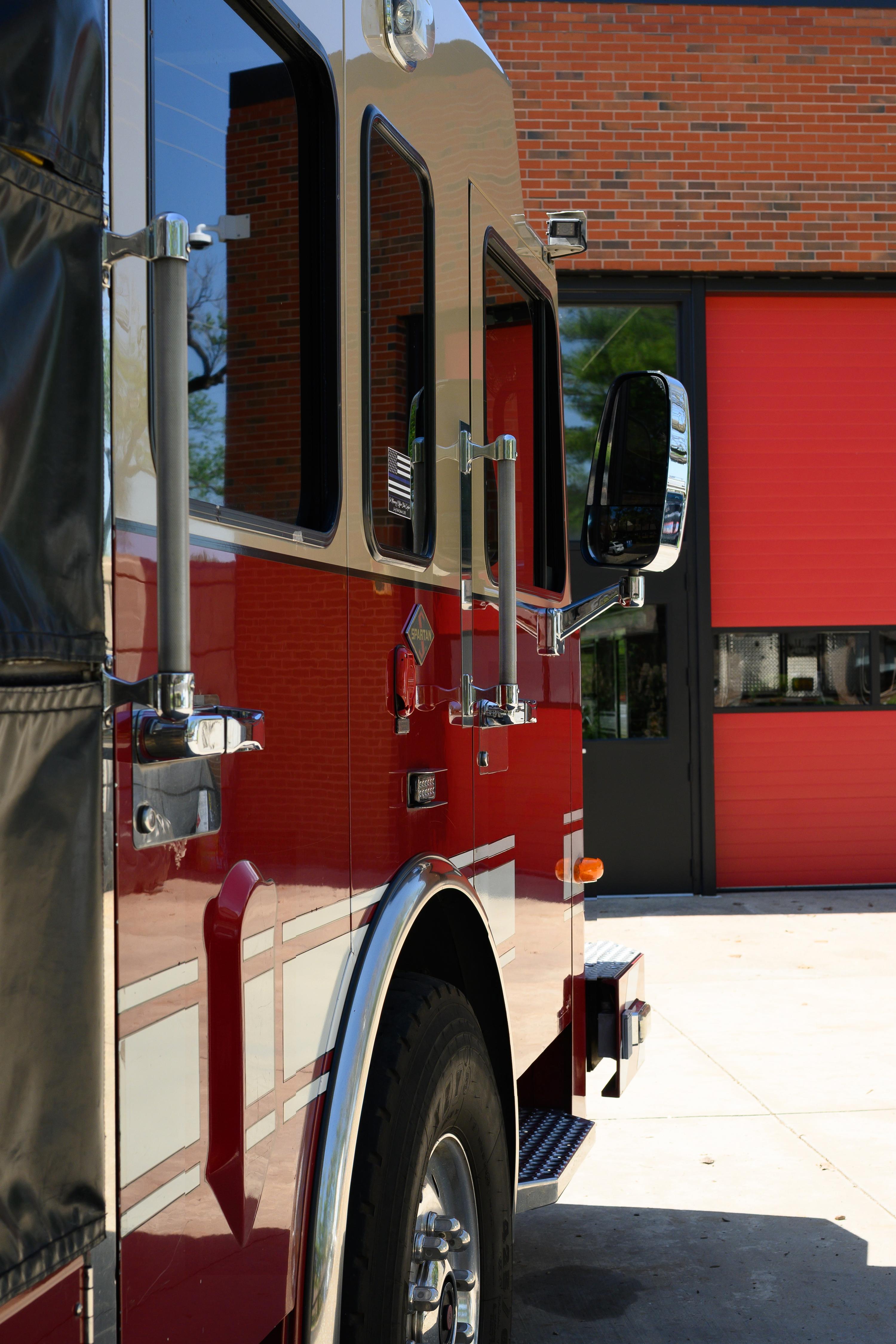 2009 Crimson Spartan Rescue Pumper - image 141