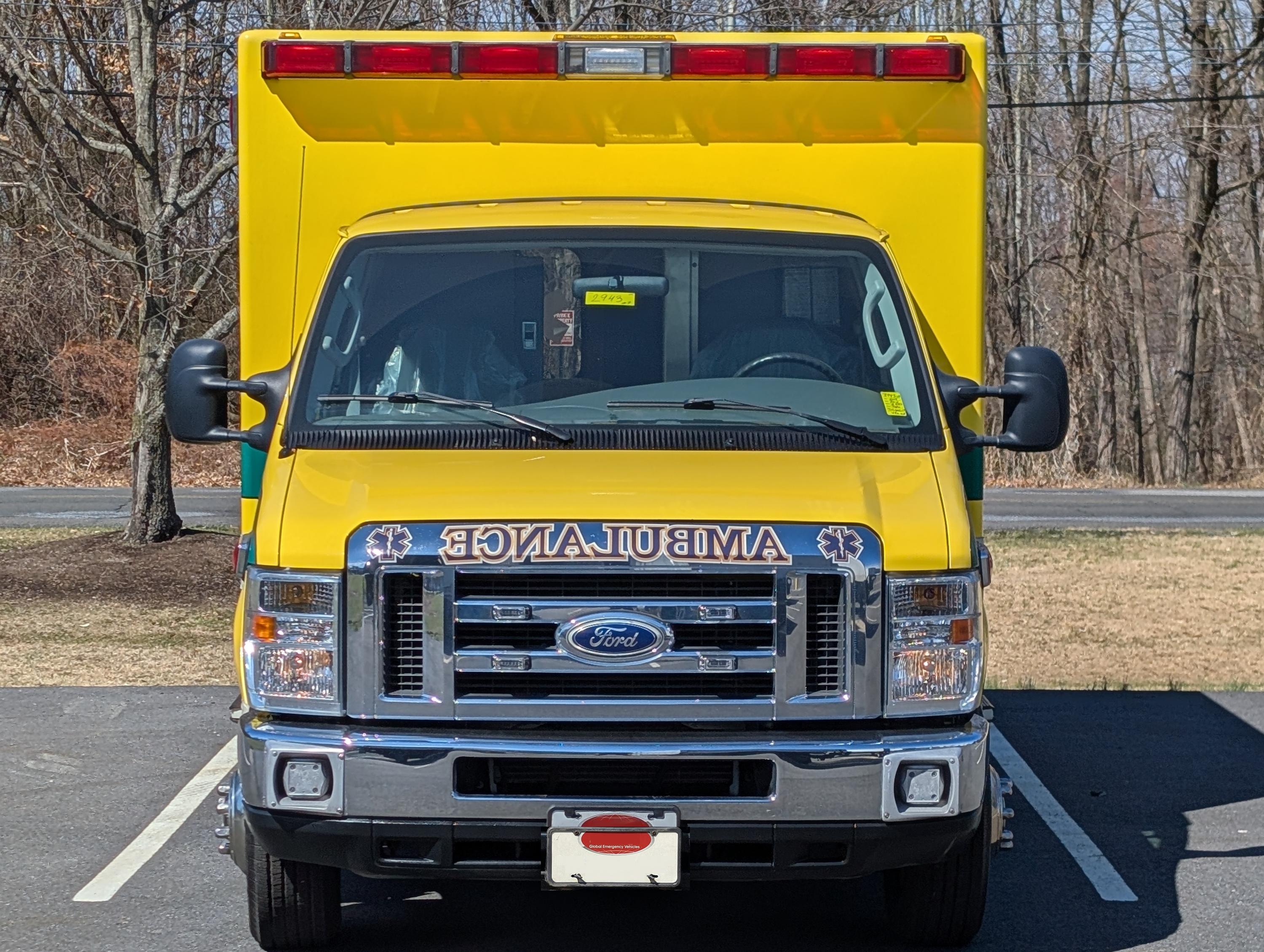 2008 Road Rescue Ford Type III Ambulance - image 8