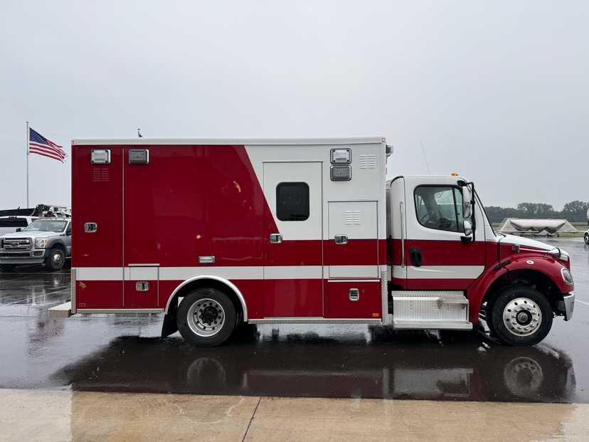 2021 AEV Freightliner Type I Ambulance — photo 2