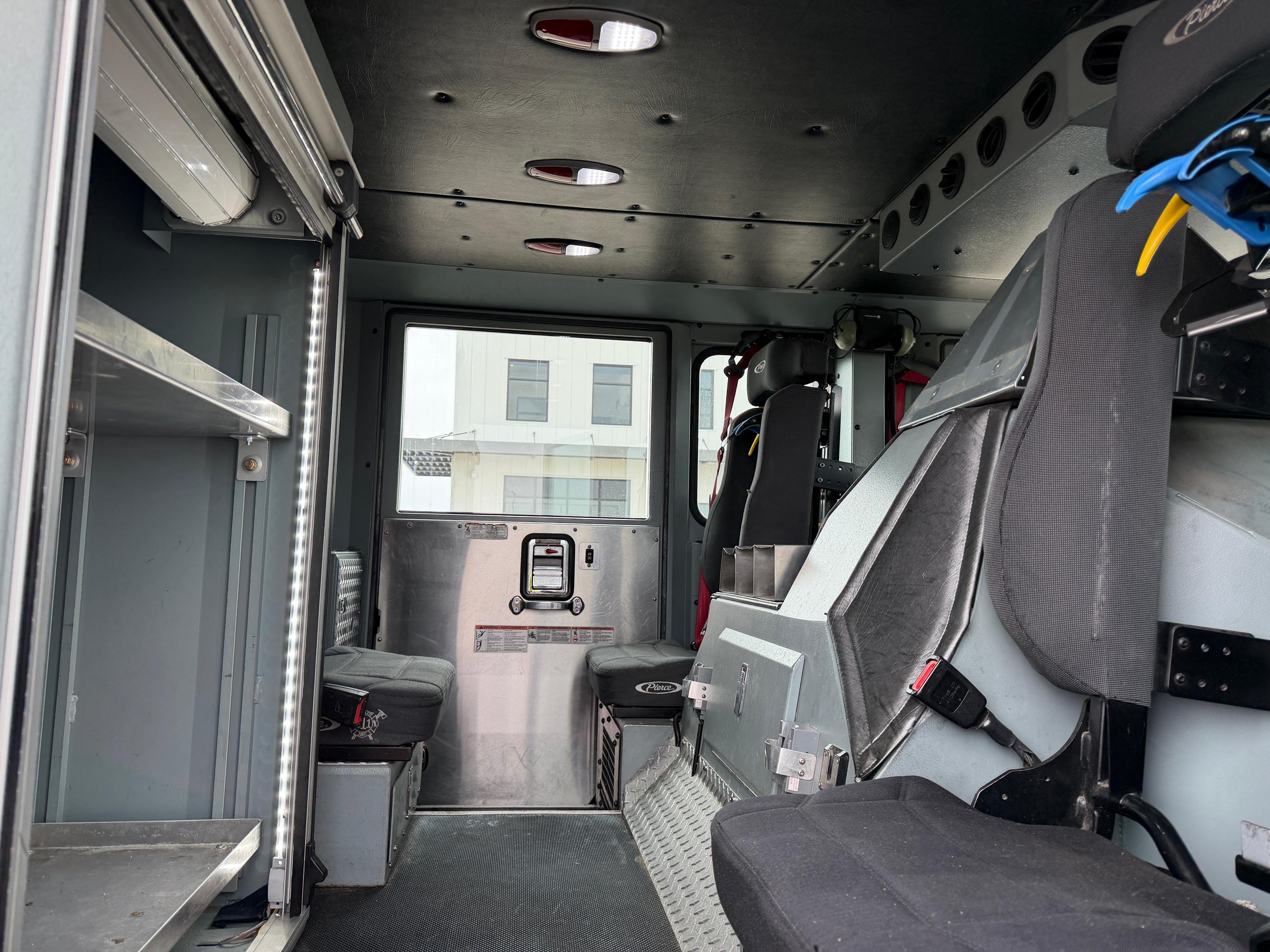 2018 Pierce ARROW XT 75' Aerial - image 9