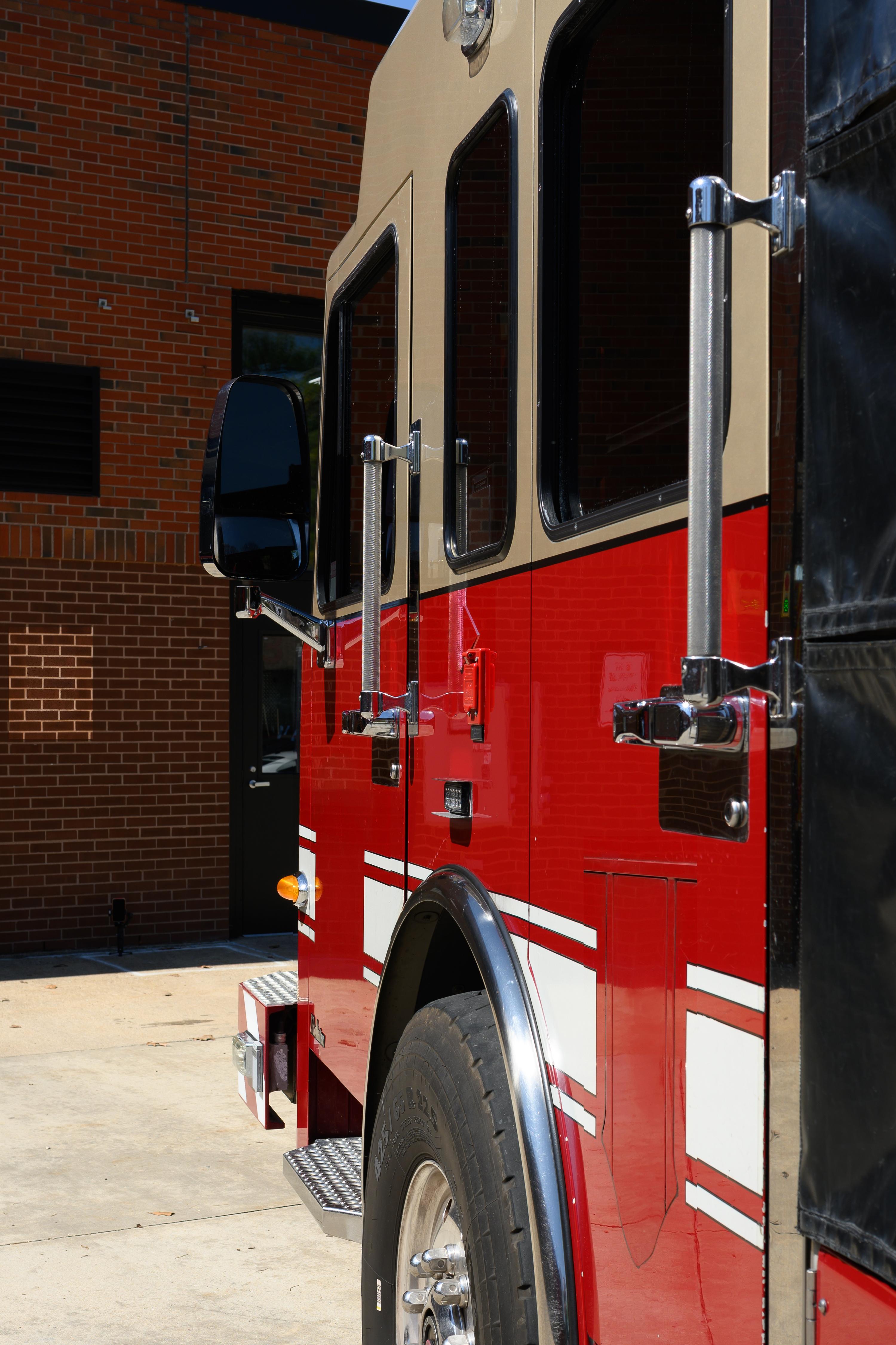 2009 Crimson Spartan Rescue Pumper - image 135