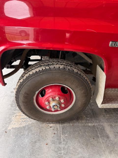 1983 Pierce Chevrolet 4x4 Mini Pumper - image 9