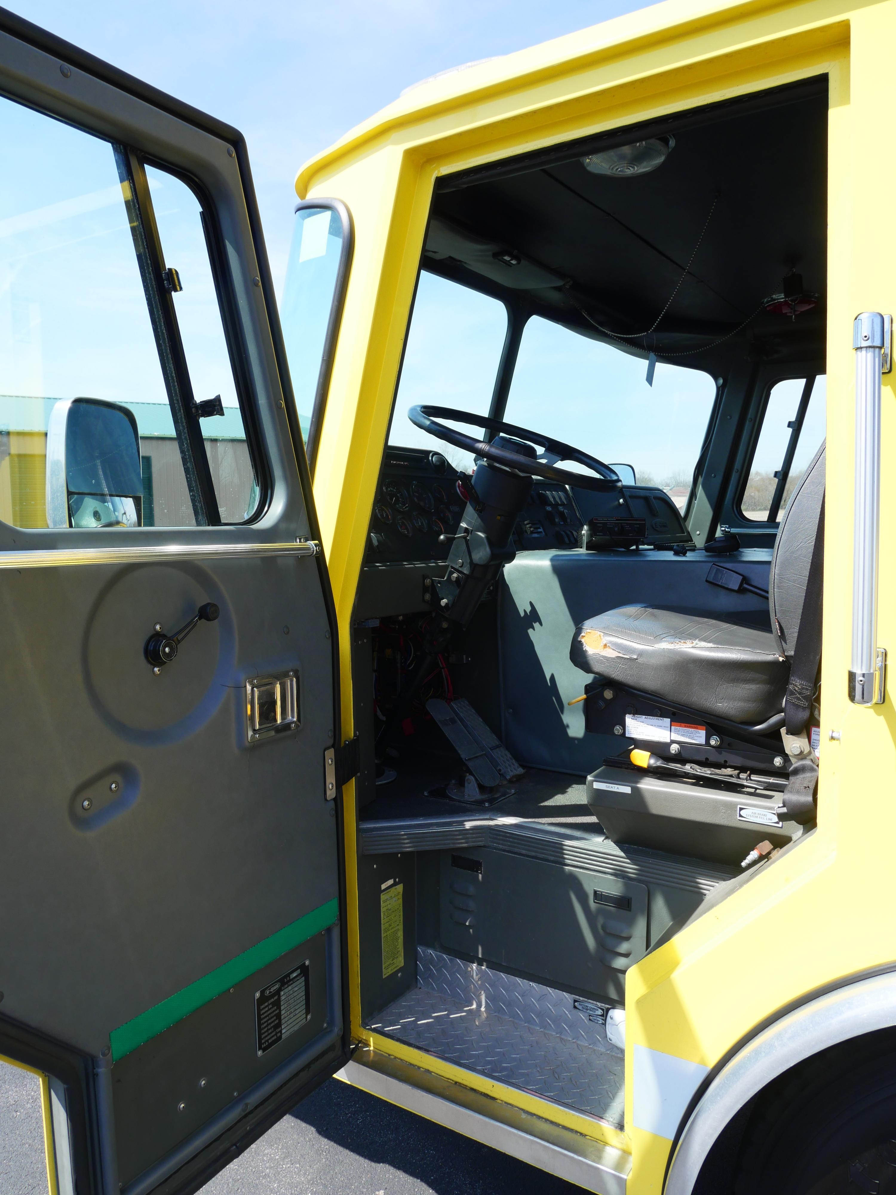 1995 E-One Cyclone Pumper - image 40