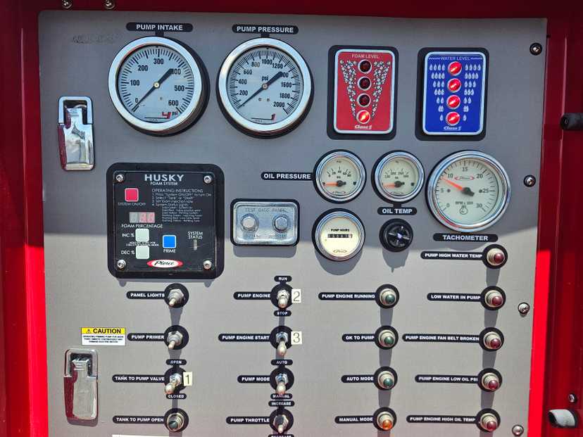 2011 Ford F550 4x4 Quick Attack — photo 6