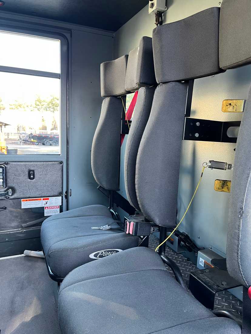 2005 Pierce Enforcer Pumper — photo 6