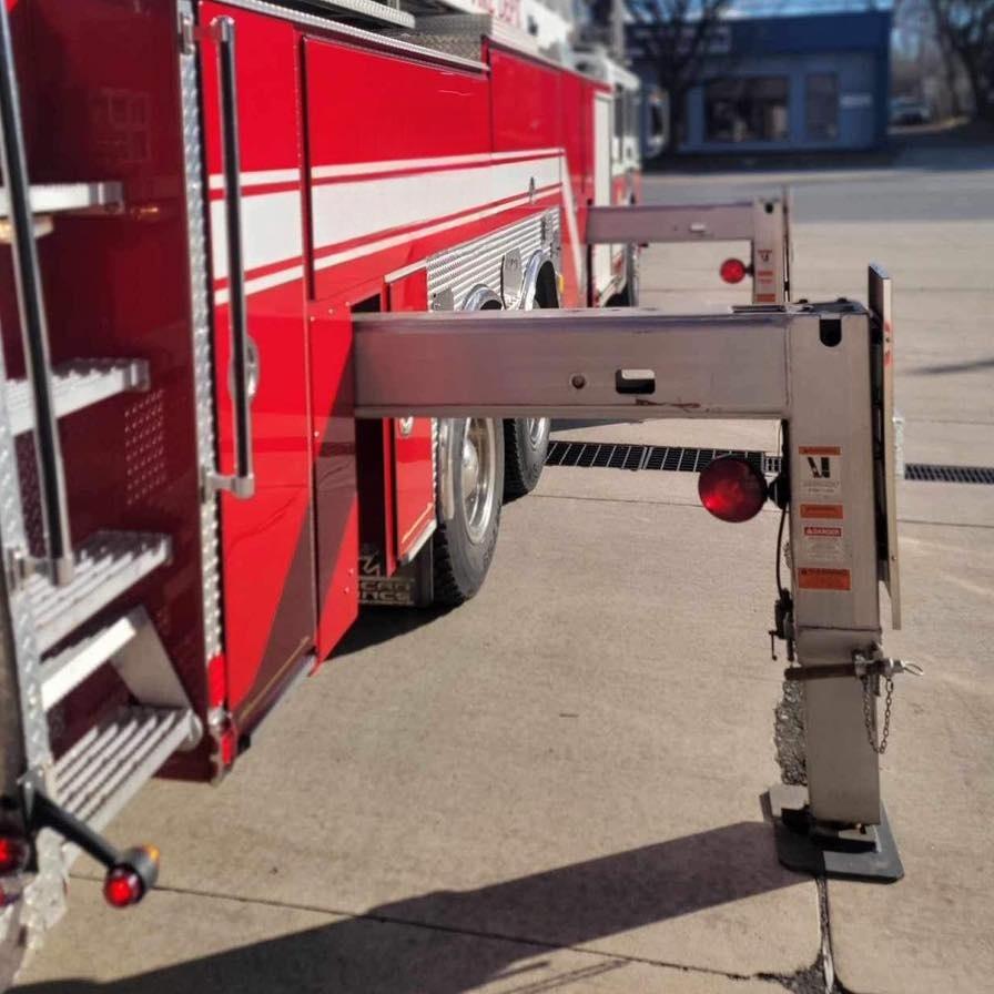 2002 American LaFrance Eagle 85' Tower - image 23