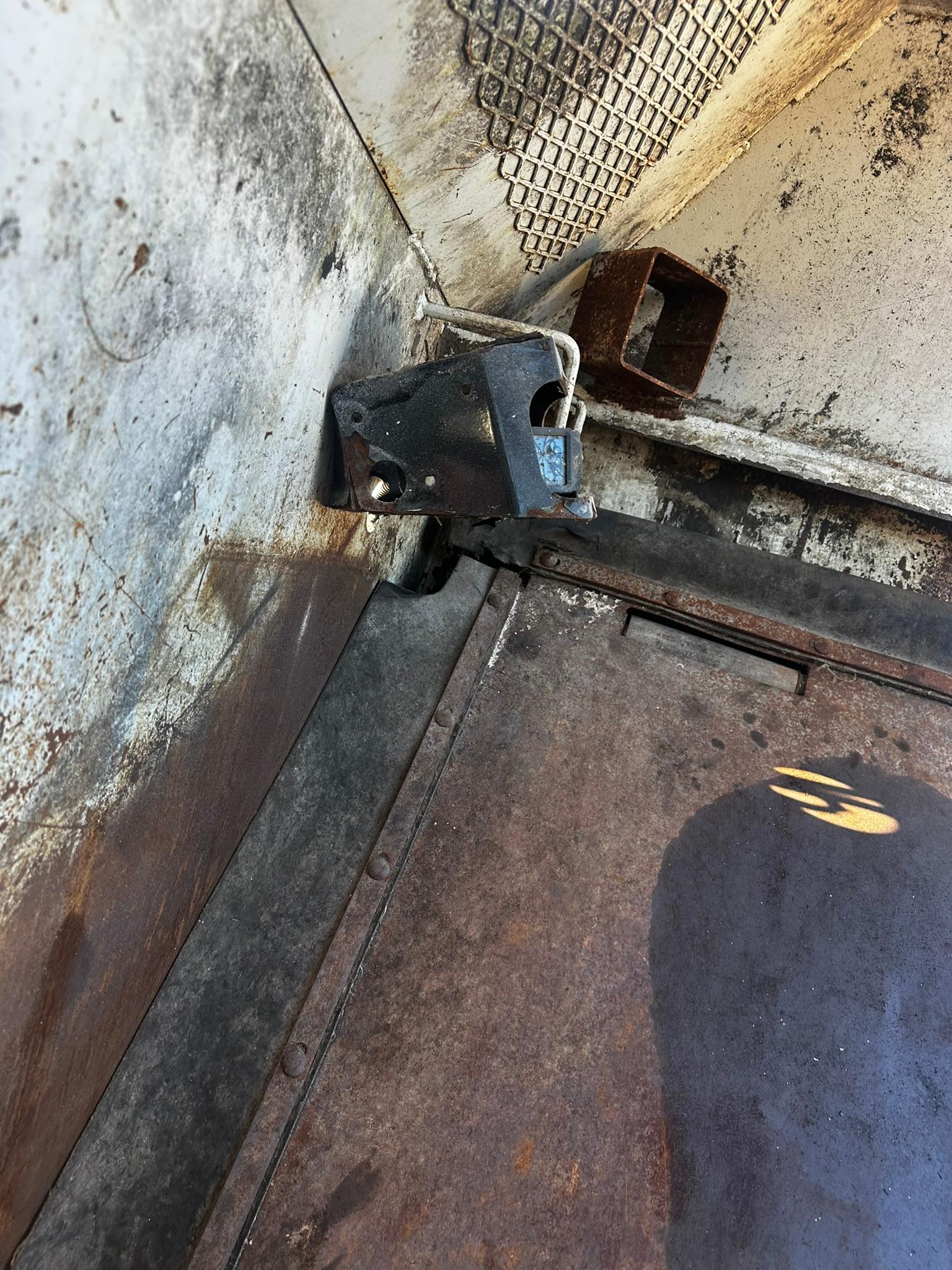 2018 Freightliner Heil Side Loader - image 18