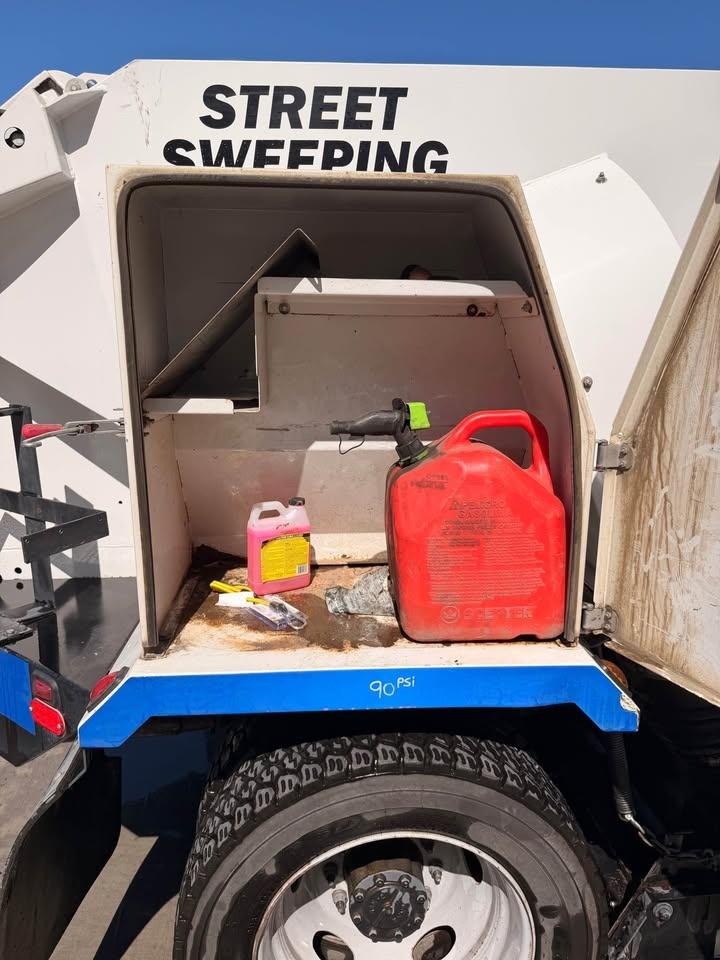 2022 Ford F-450 with 2023 Tymco 210 Sweeper - image 17