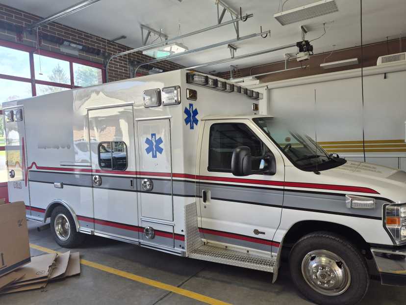 2011 Braun Ford Type III Ambulance — photo 2