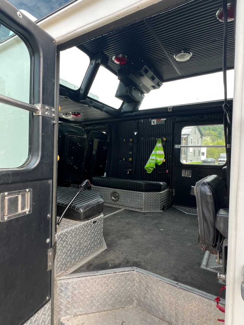1991 E-One Federal Cyclone Heavy Rescue — photo 4
