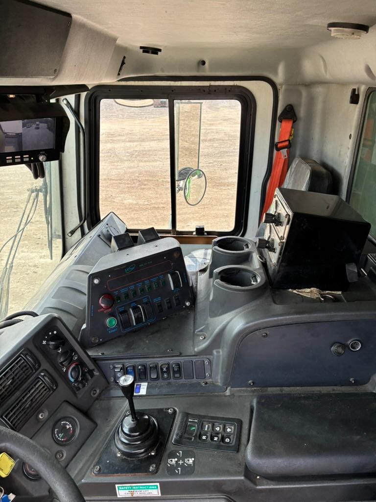 2020 Mack E-Z Pack Front Loader - image 15