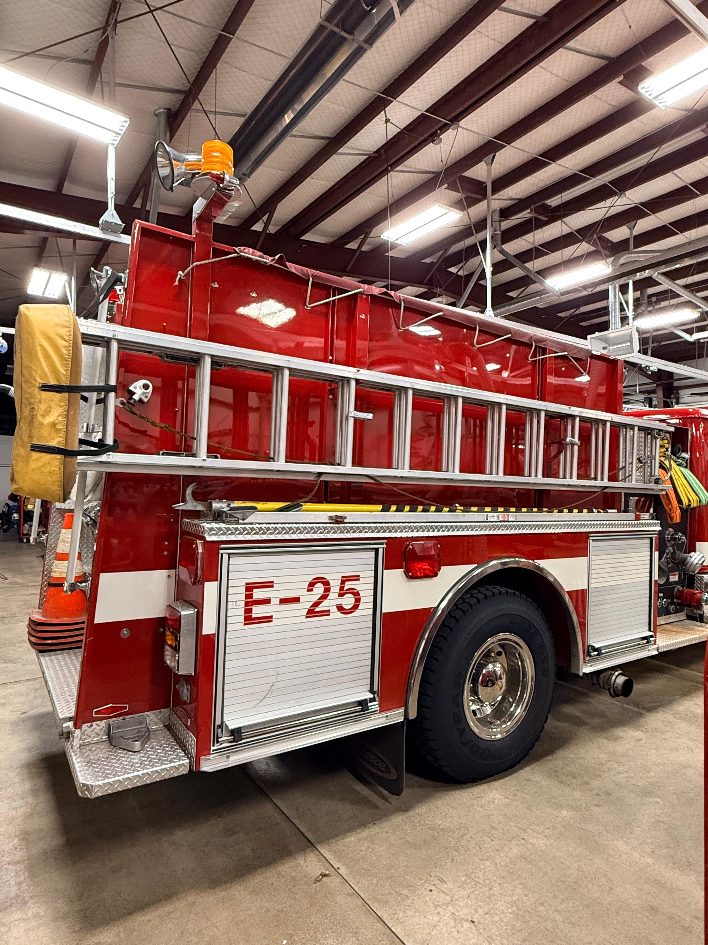 2001 Pierce International Pumper - image 6