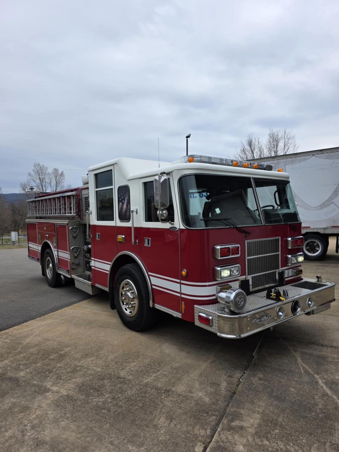 2001 Pierce Saber Pumper - image 3