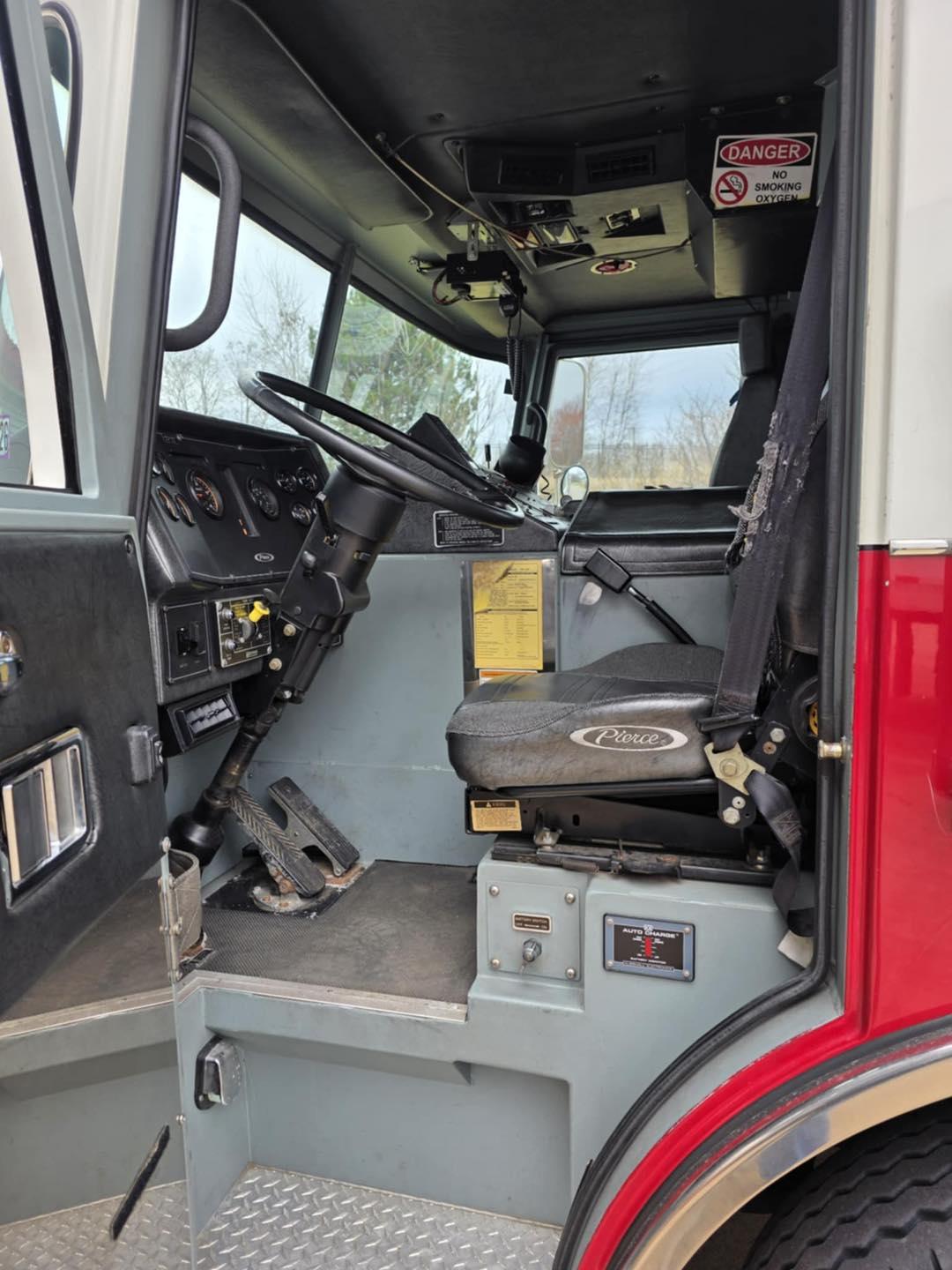 2001 Pierce Saber Pumper - image 11