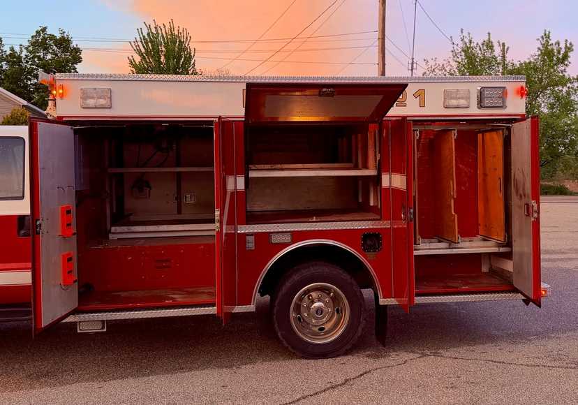 2002 KME Ford 4x4 Light Rescue — photo 8