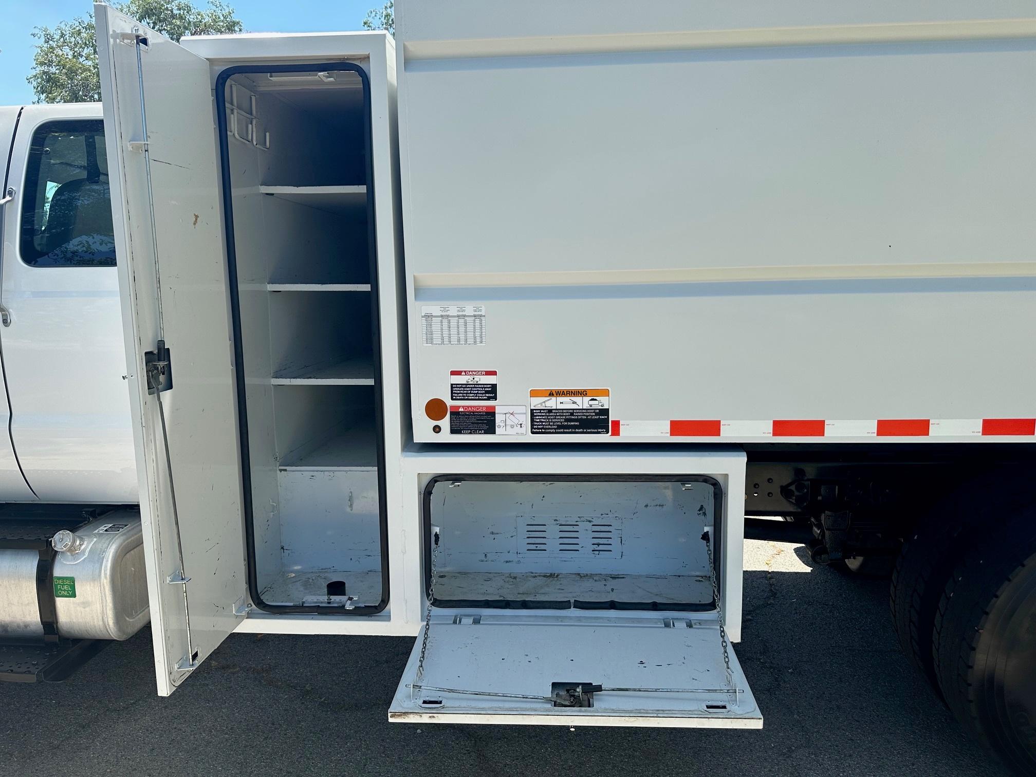 2022 Ford F-750 Extra Cab Chipper Dump Truck - image 27