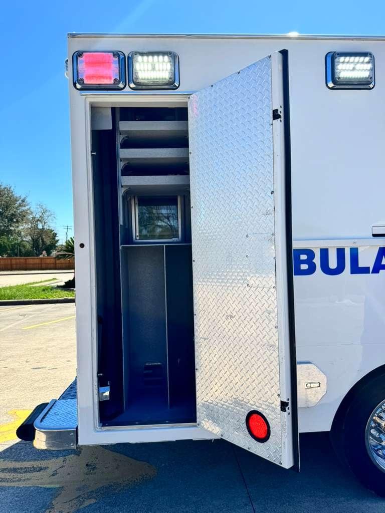 2016 Braun Ford Type I Ambulance - image 20