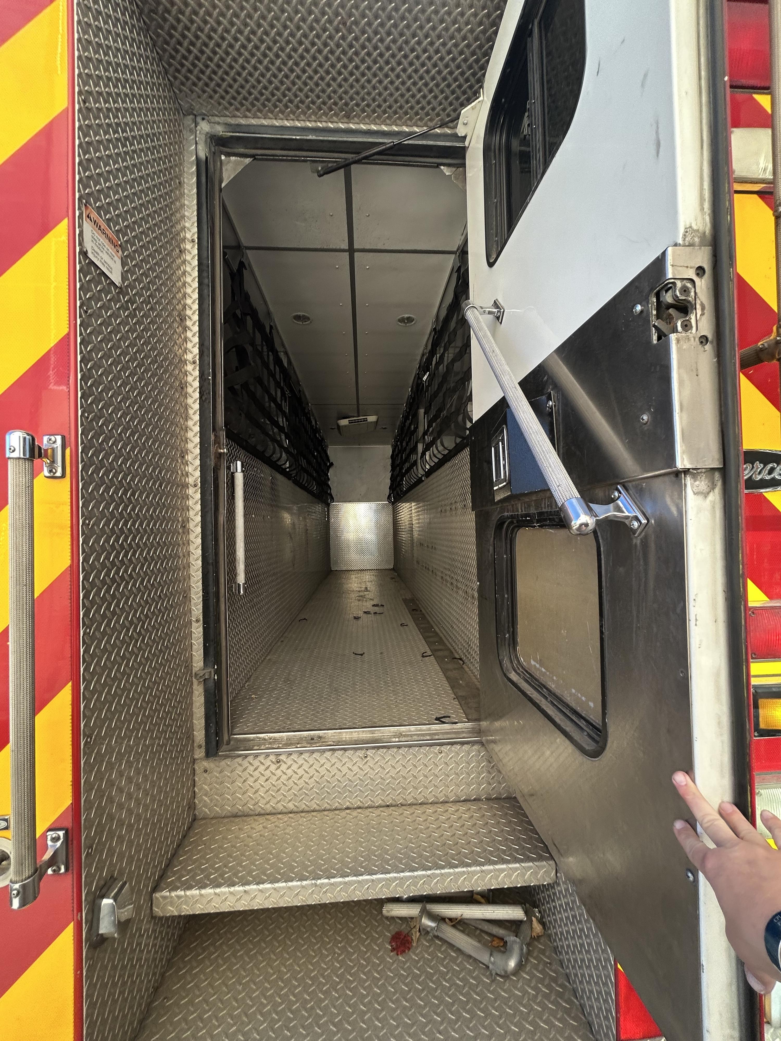 2006 Pierce Saber Heavy Rescue - image 11