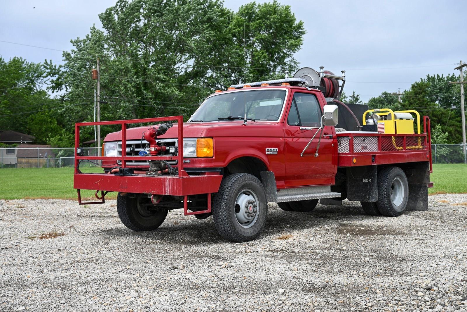 1990 Ford F350 4x4 Brush Truck - image 3