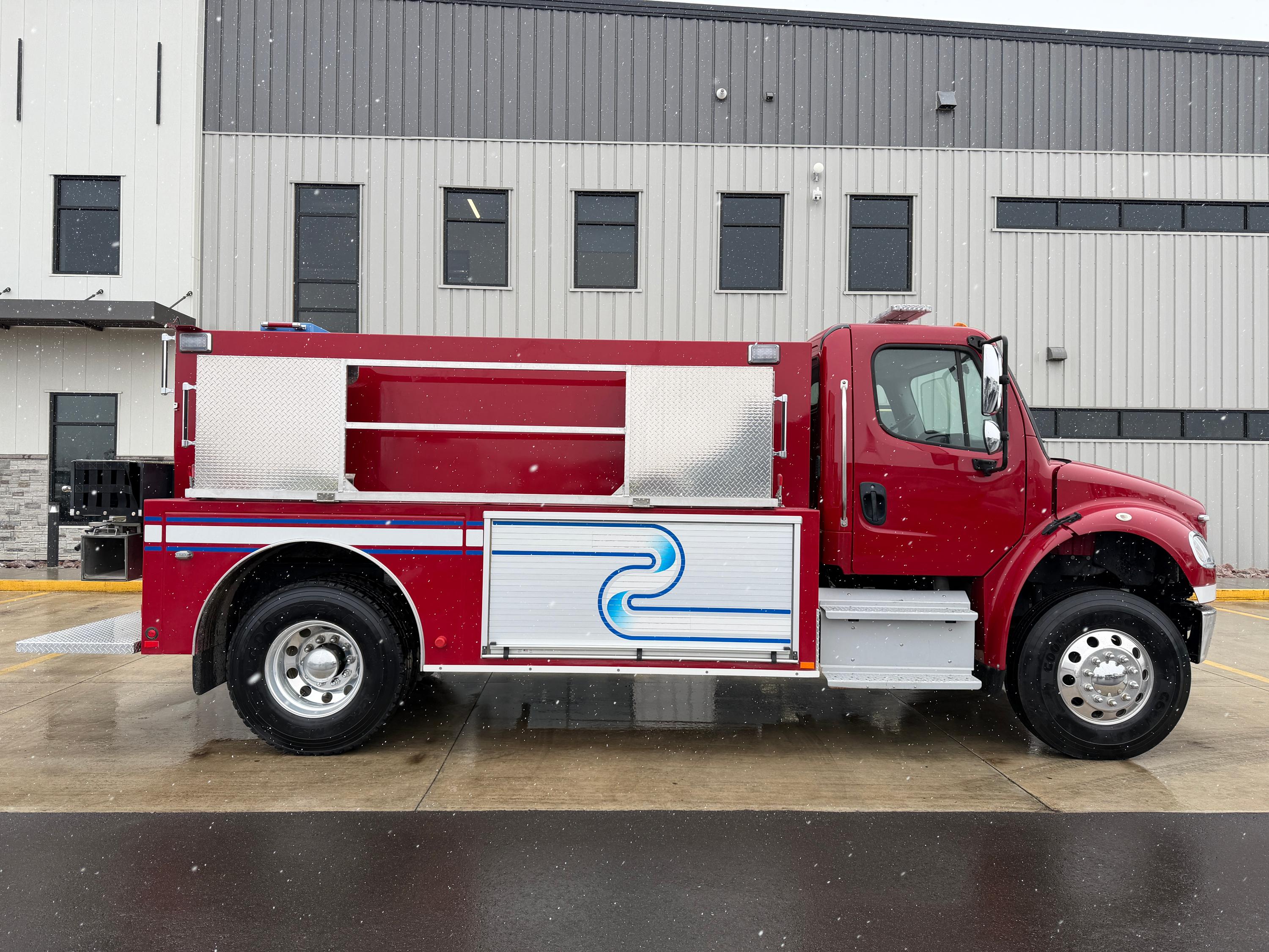 2014 Danko Freightliner Pumper Tanker - image 5