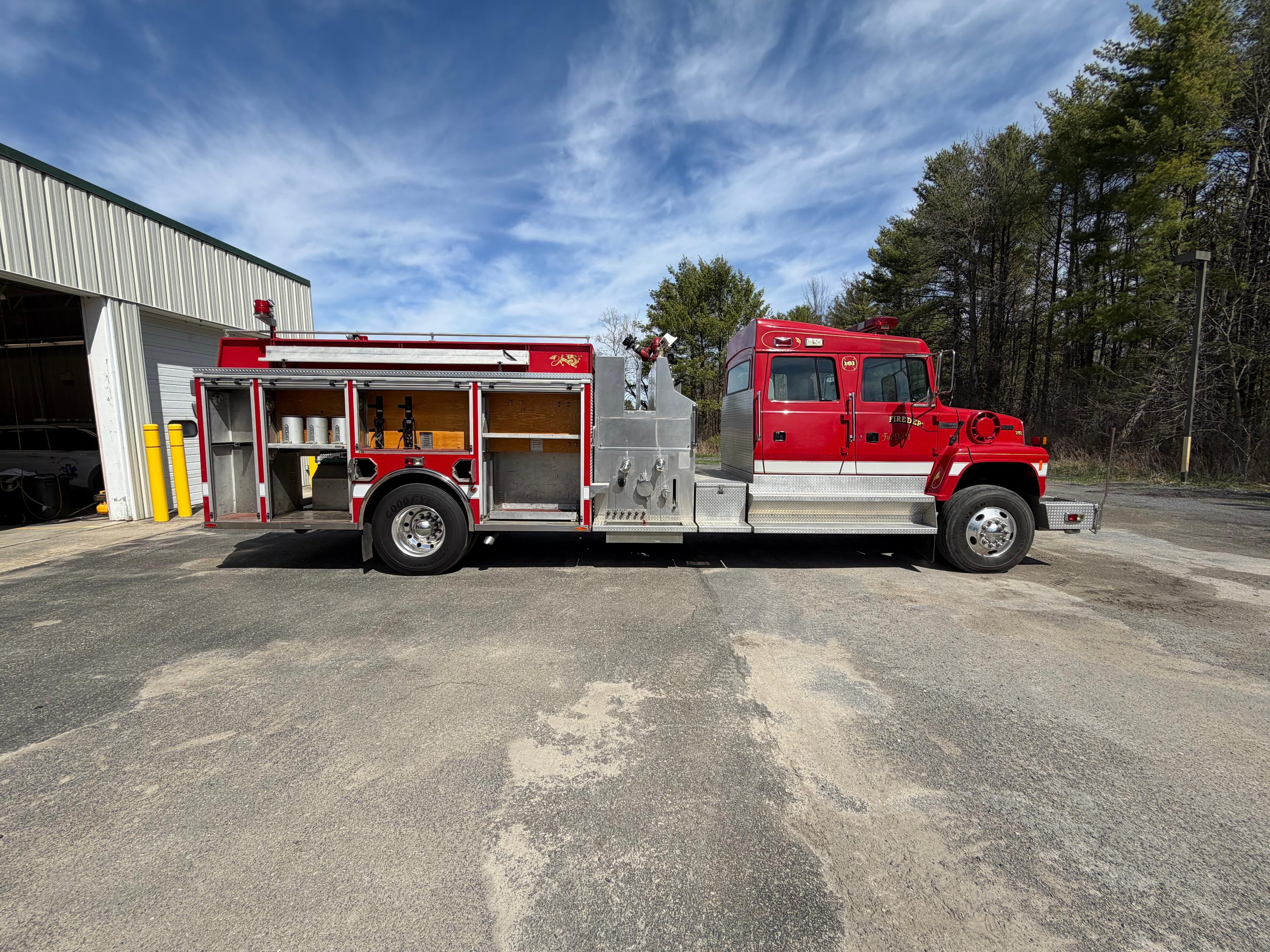 1996 Ford L8000 Pumper - image 7