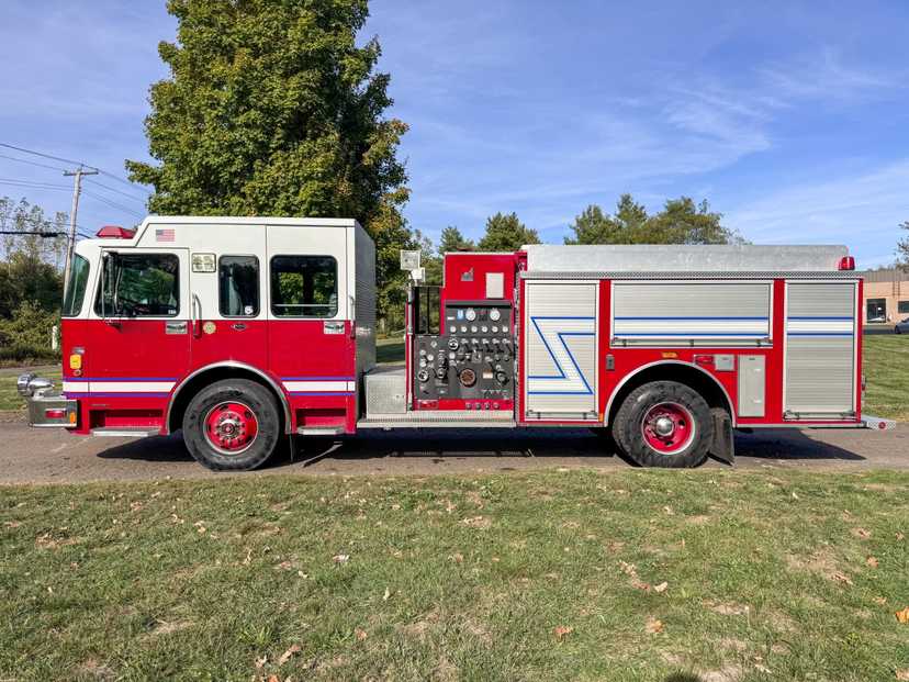 2001 Spartan Gladiator Pumper — photo 2
