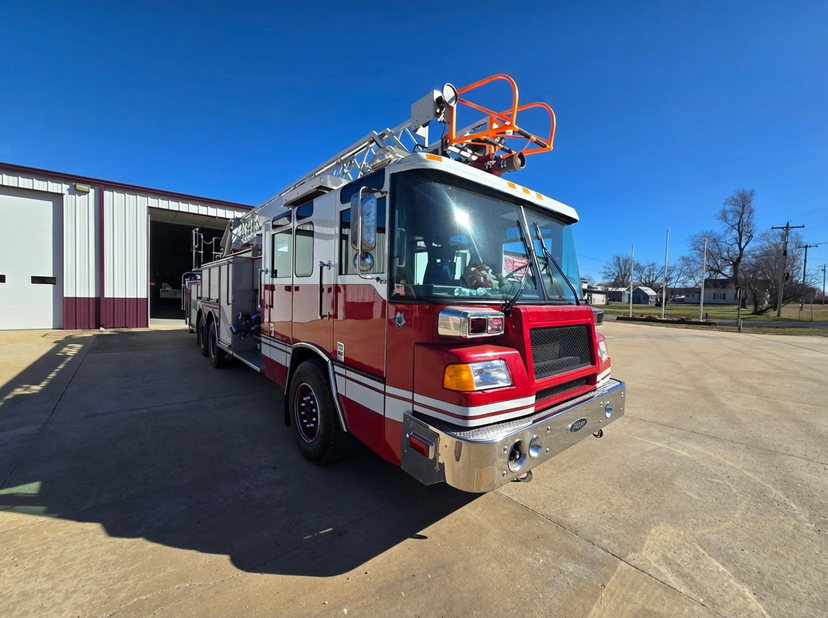 1995 Pierce Quantum 75' Quint — photo 6