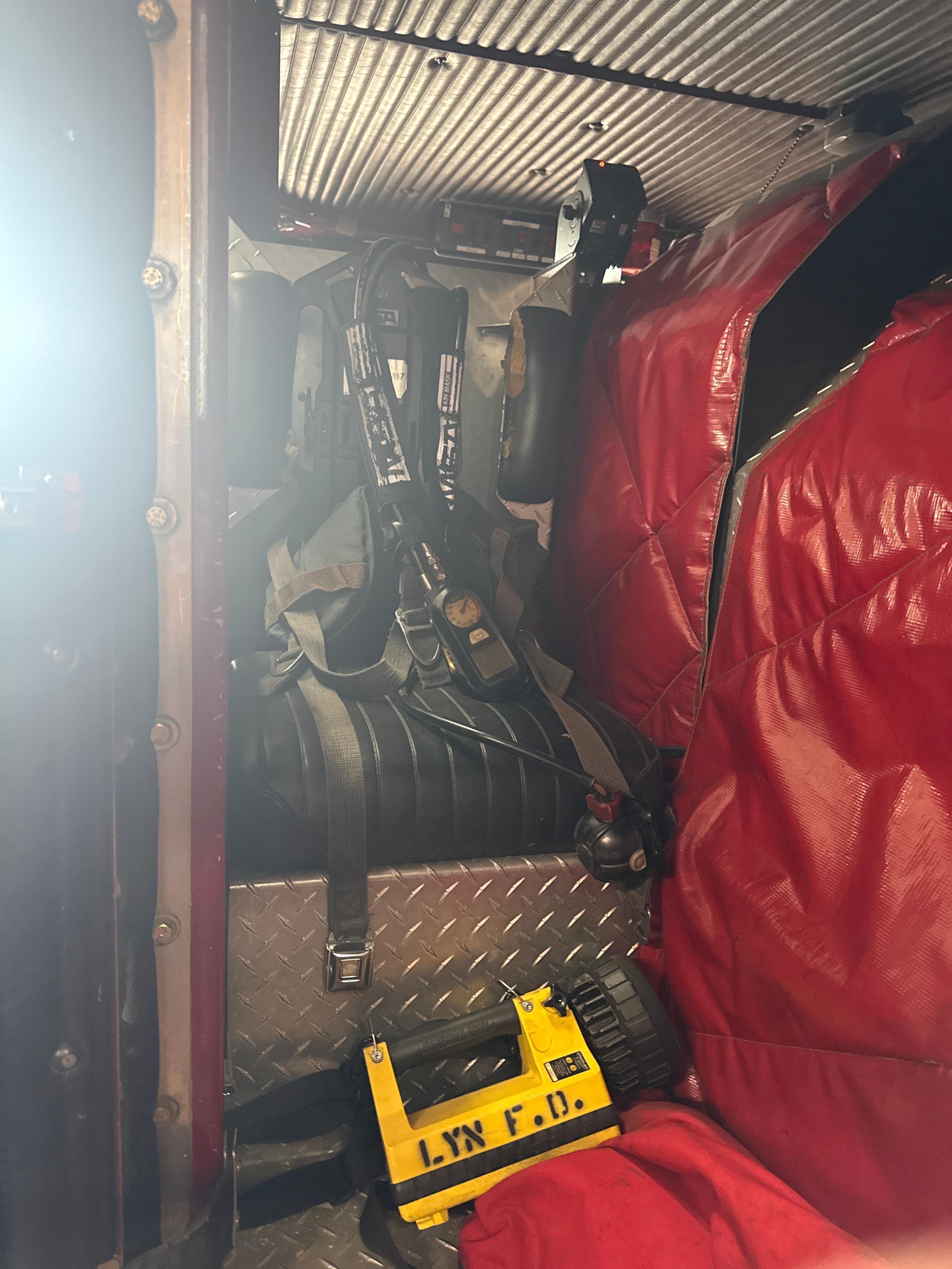 1988 E-One Pumper - image 18