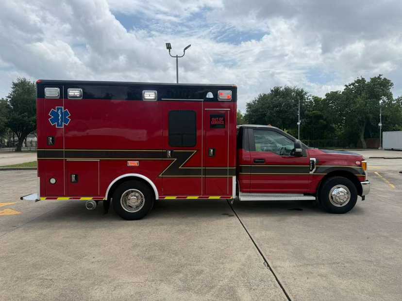 2017 Ford Type I Ambulance — photo 6