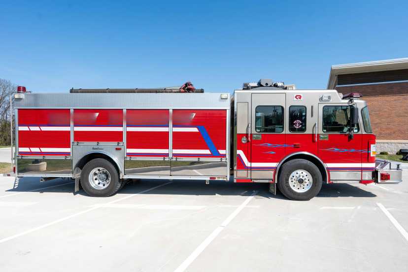 2005 Rosenbauer Spartan Rescue Pumper — photo 3
