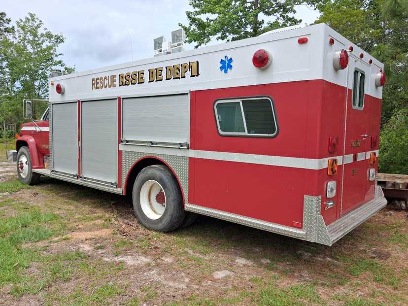1988 GMC 7000 Squad — photo 4