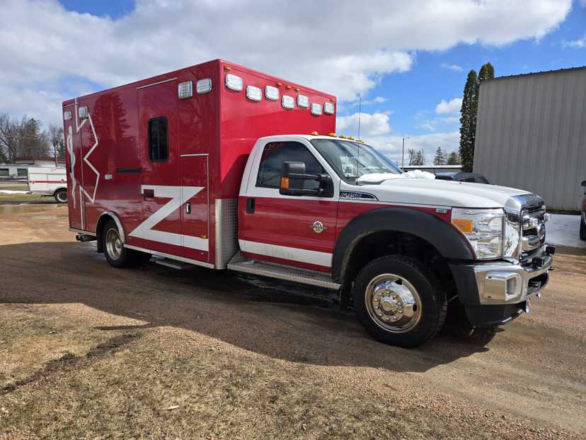 2015 PL-Custom Ford 4x4 Type I Ambulance — photo 3