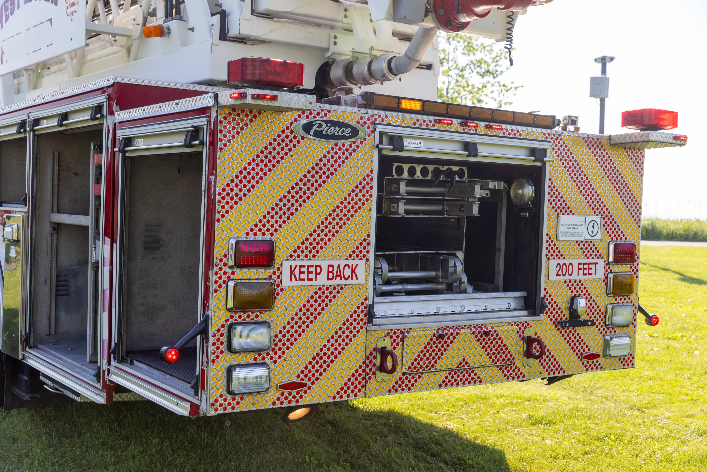 2003 Pierce TL100 100' Quint - image 34