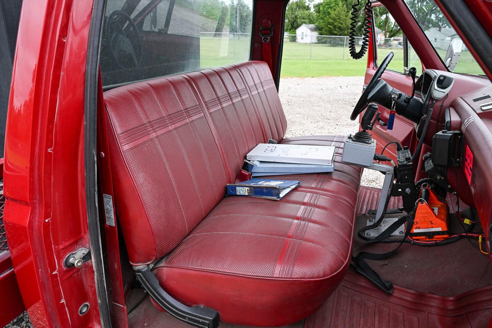 1990 Ford F350 4x4 Brush Truck - image 19