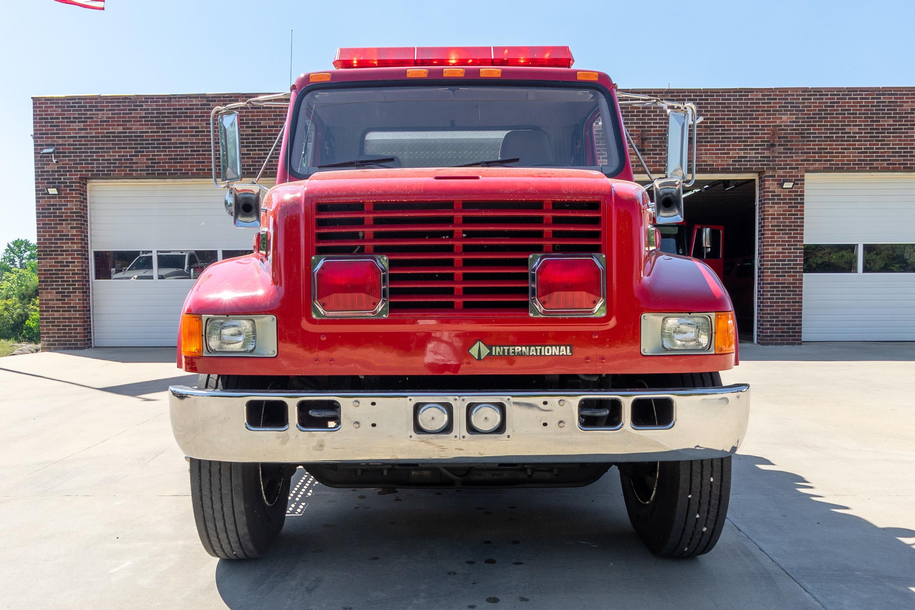 2001 New Lexington International Tanker - image 10