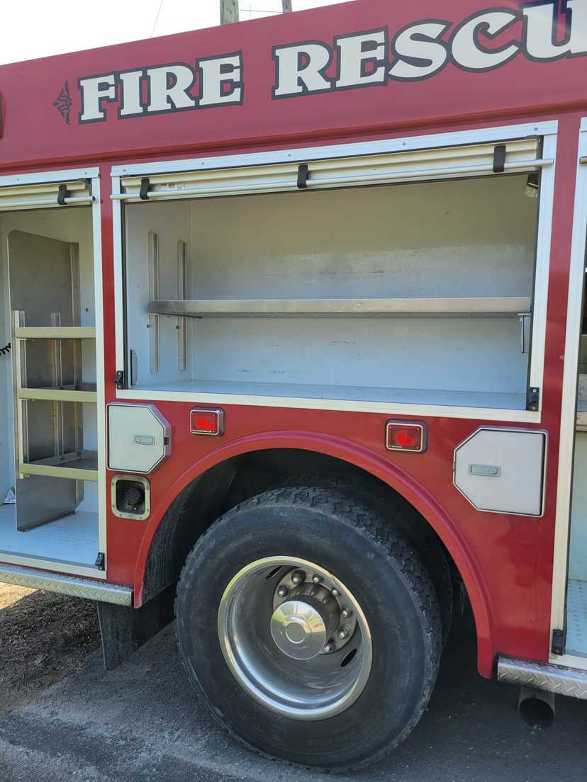 1997 HME 4x4 Light Rescue — photo 8