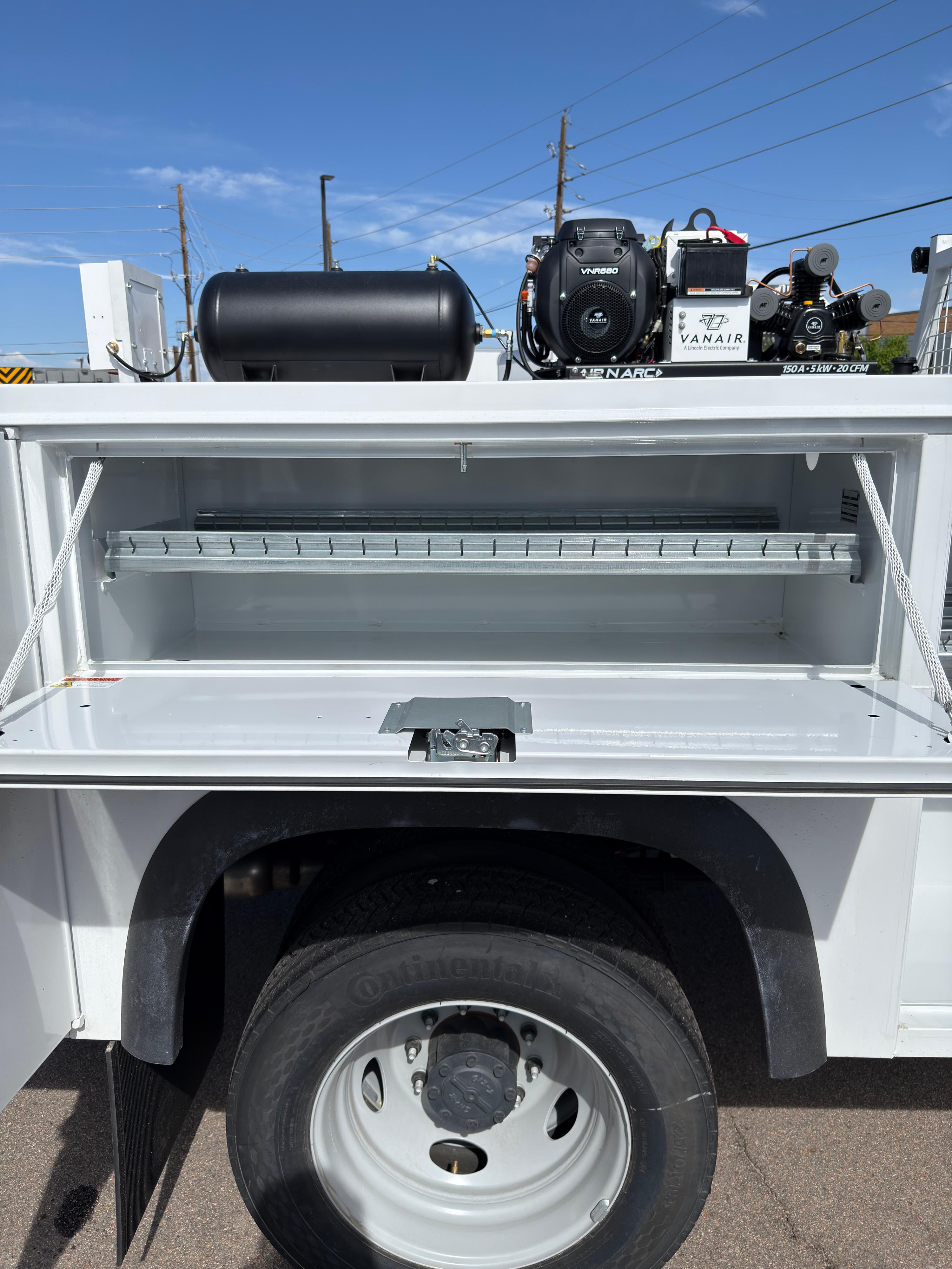 2024 Ford F-450 4x4 Welding Work Truck - image 13