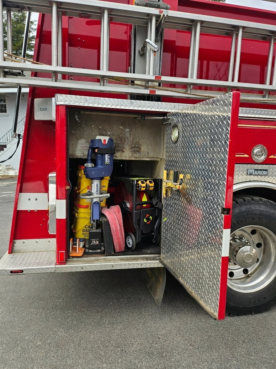 1999 Mack MR688P Pumper - image 12