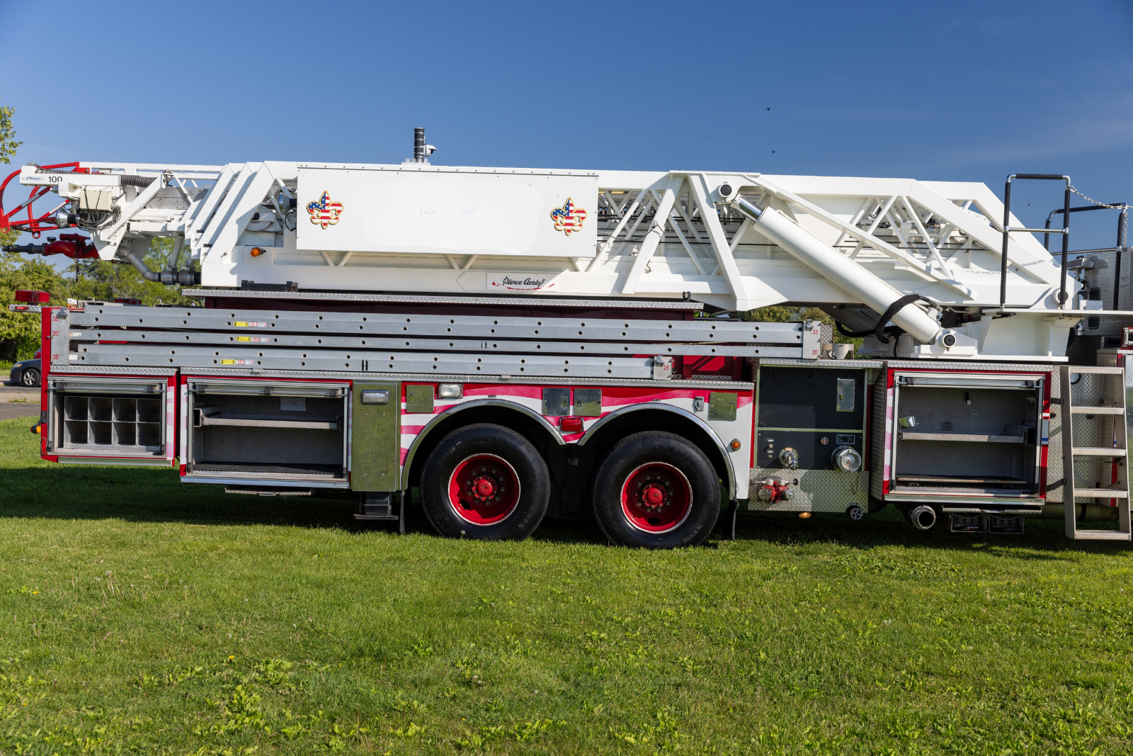 2003 Pierce TL100 100' Quint - image 22