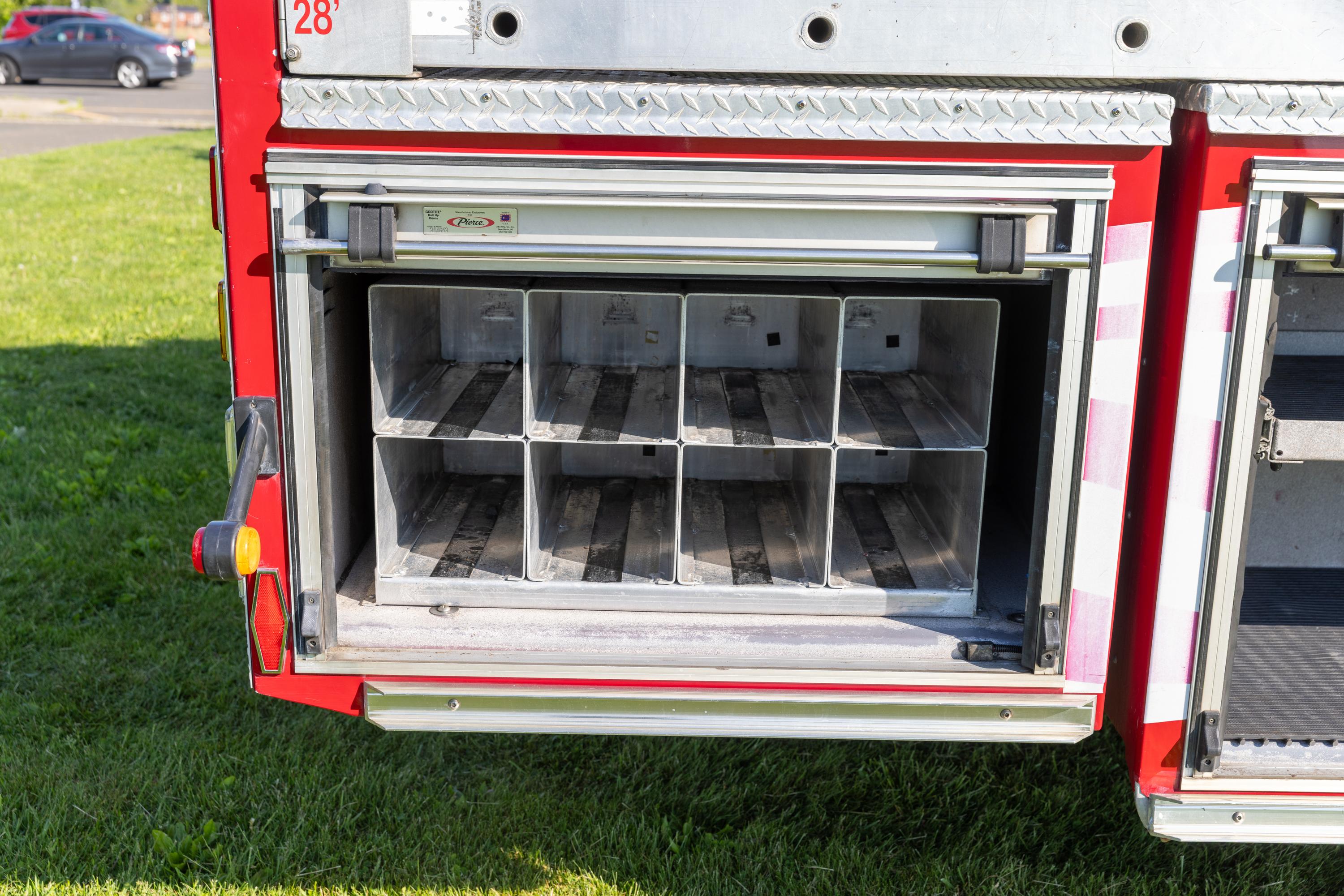 2003 Pierce TL100 100' Quint - image 38