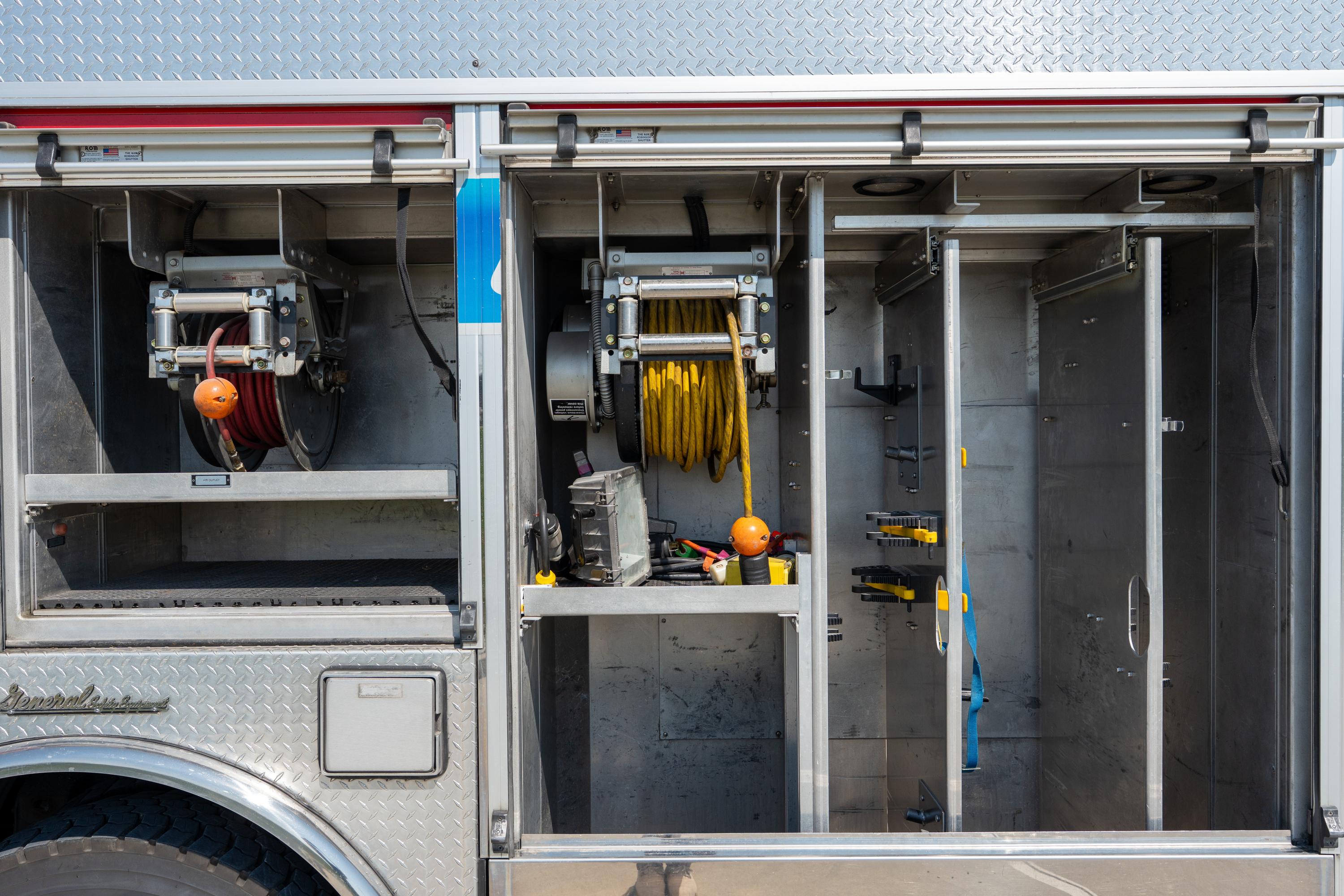 2005 Rosenbauer Spartan Rescue Pumper - image 21