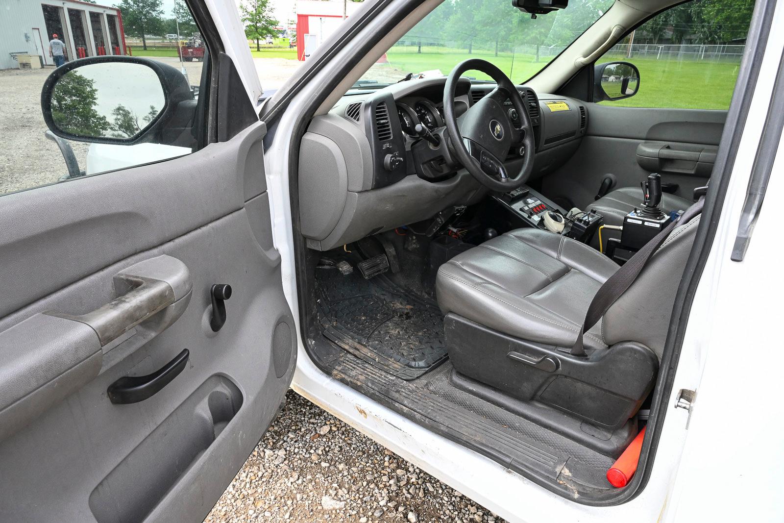 2007 Chevrolet 3500HD 4x4 Brush Truck - image 12