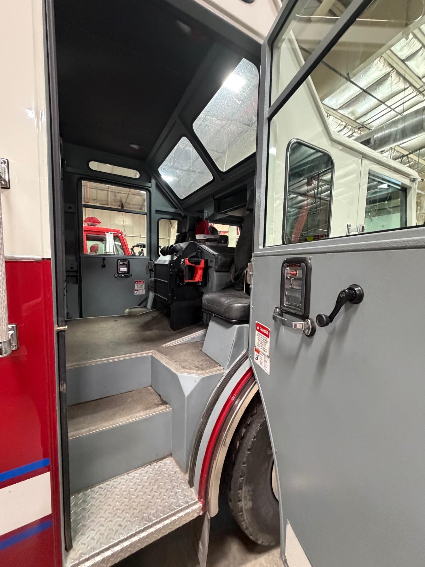 2006 Pierce Contender Pumper - image 22