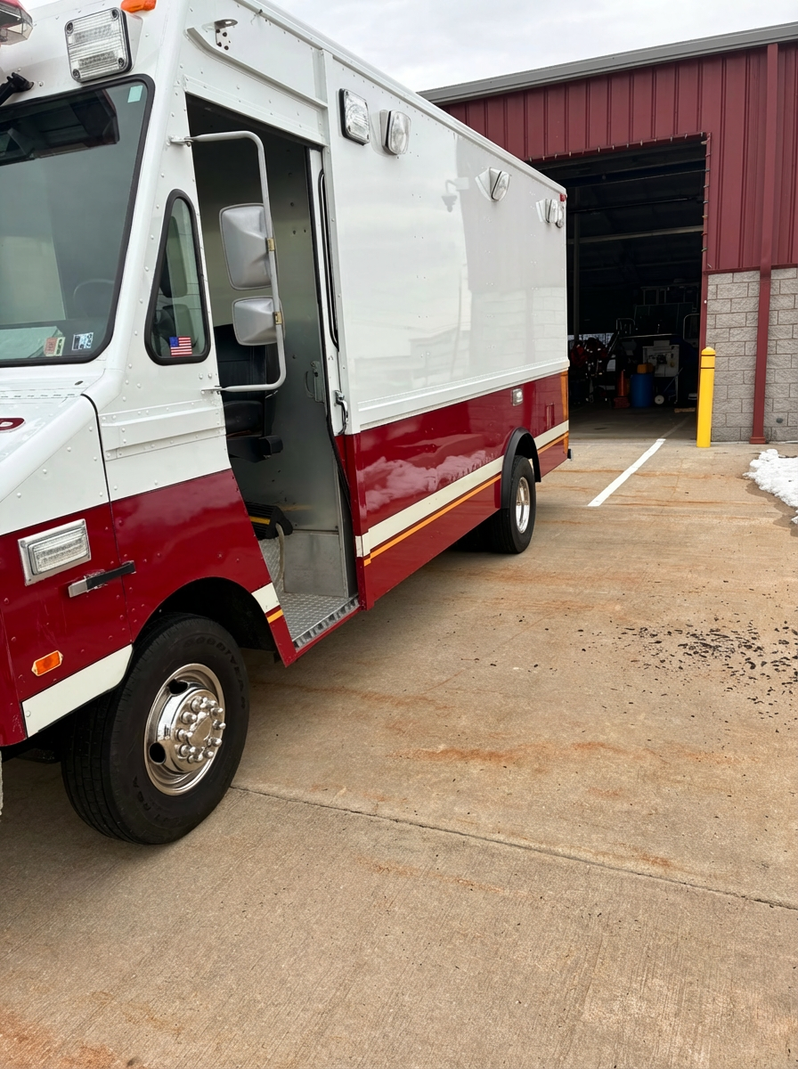1989 Ford Utilimaster Light Rescue - image 2