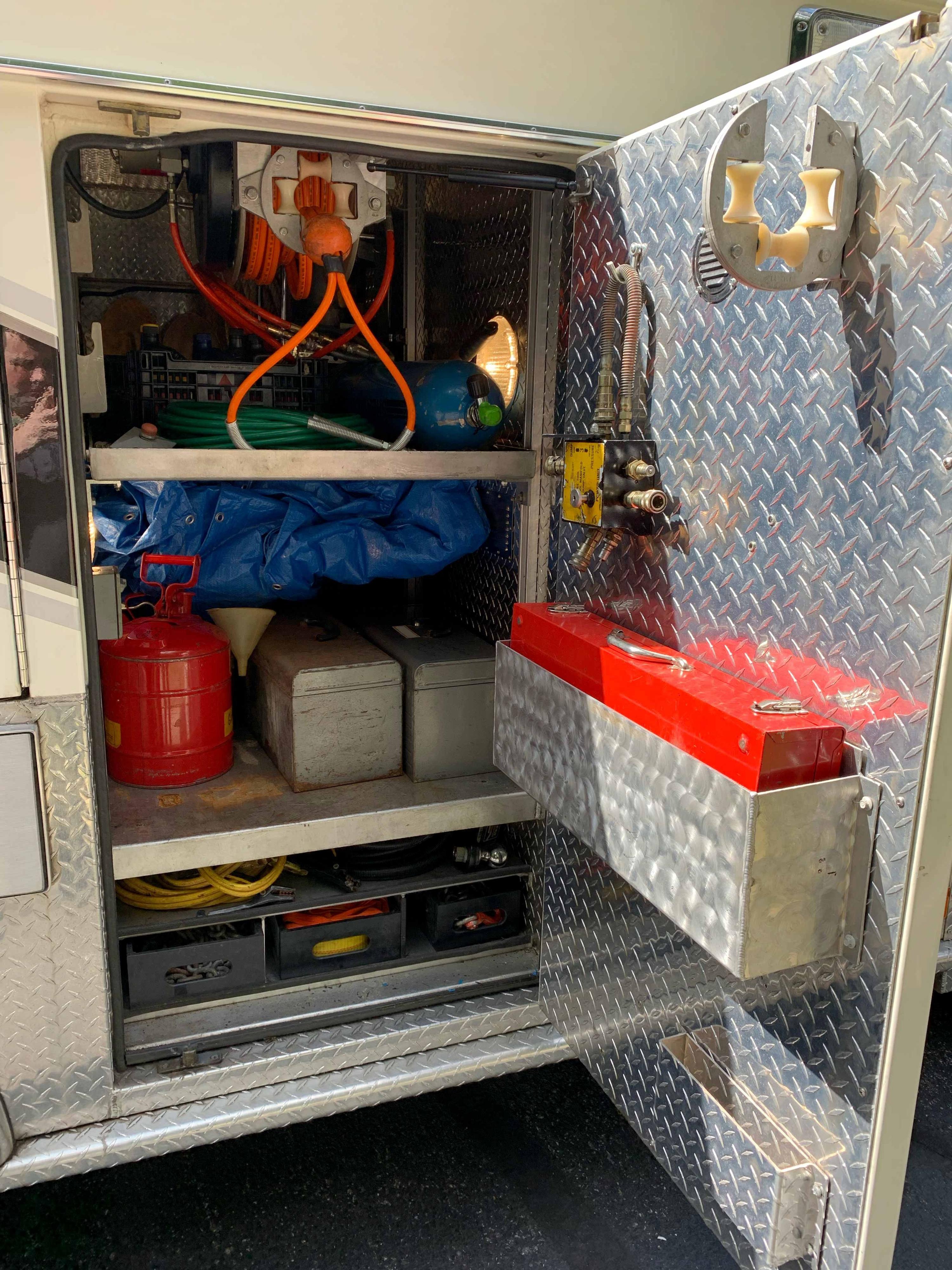 1996 Ford F600 Light Rescue - image 8