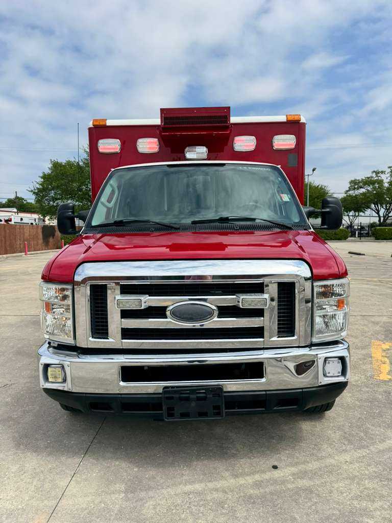 2015 Horton Ford Type III Ambulance — photo 8