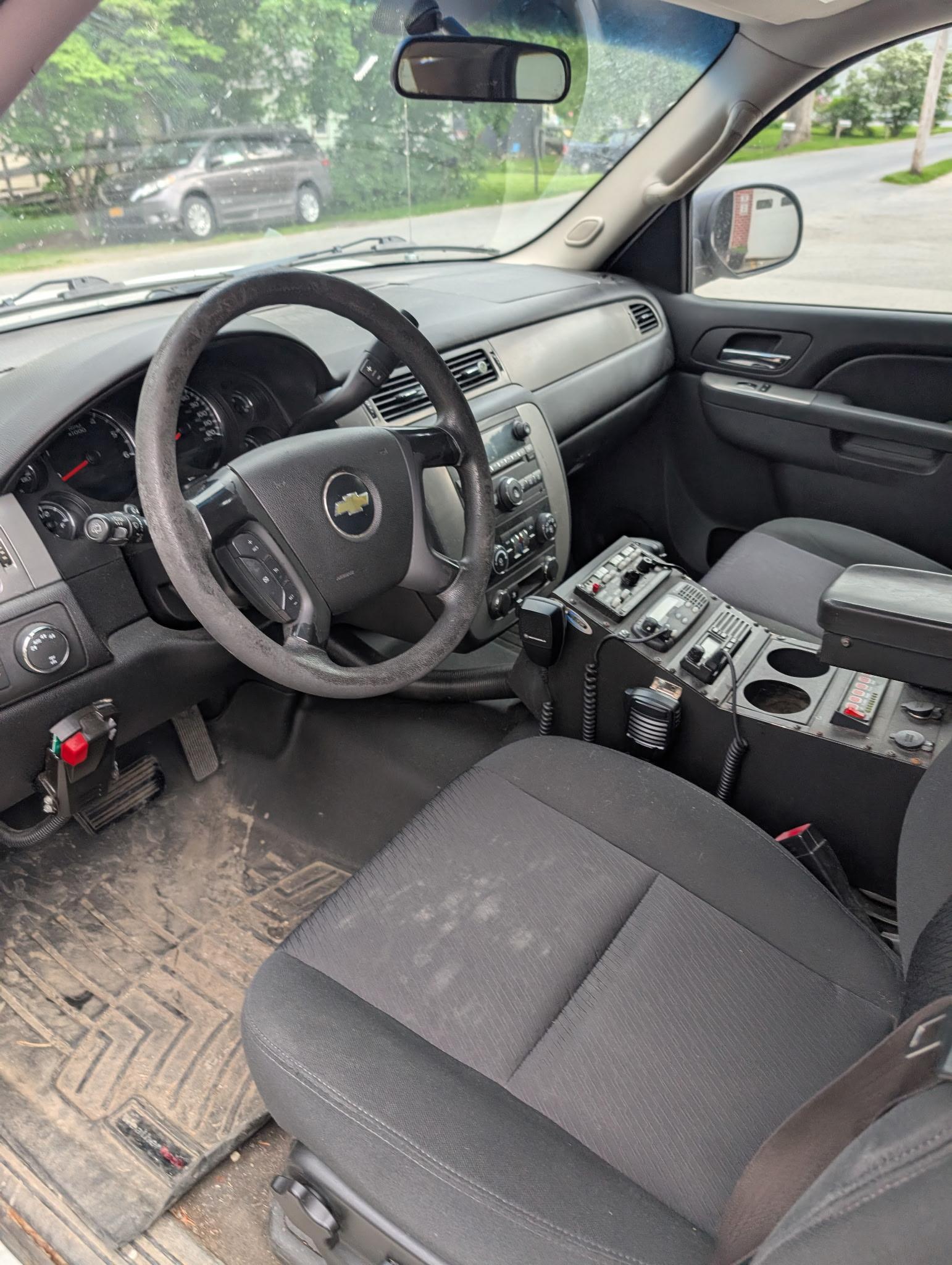2010 Chevrolet Tahoe 4x4 Command Unit - image 4