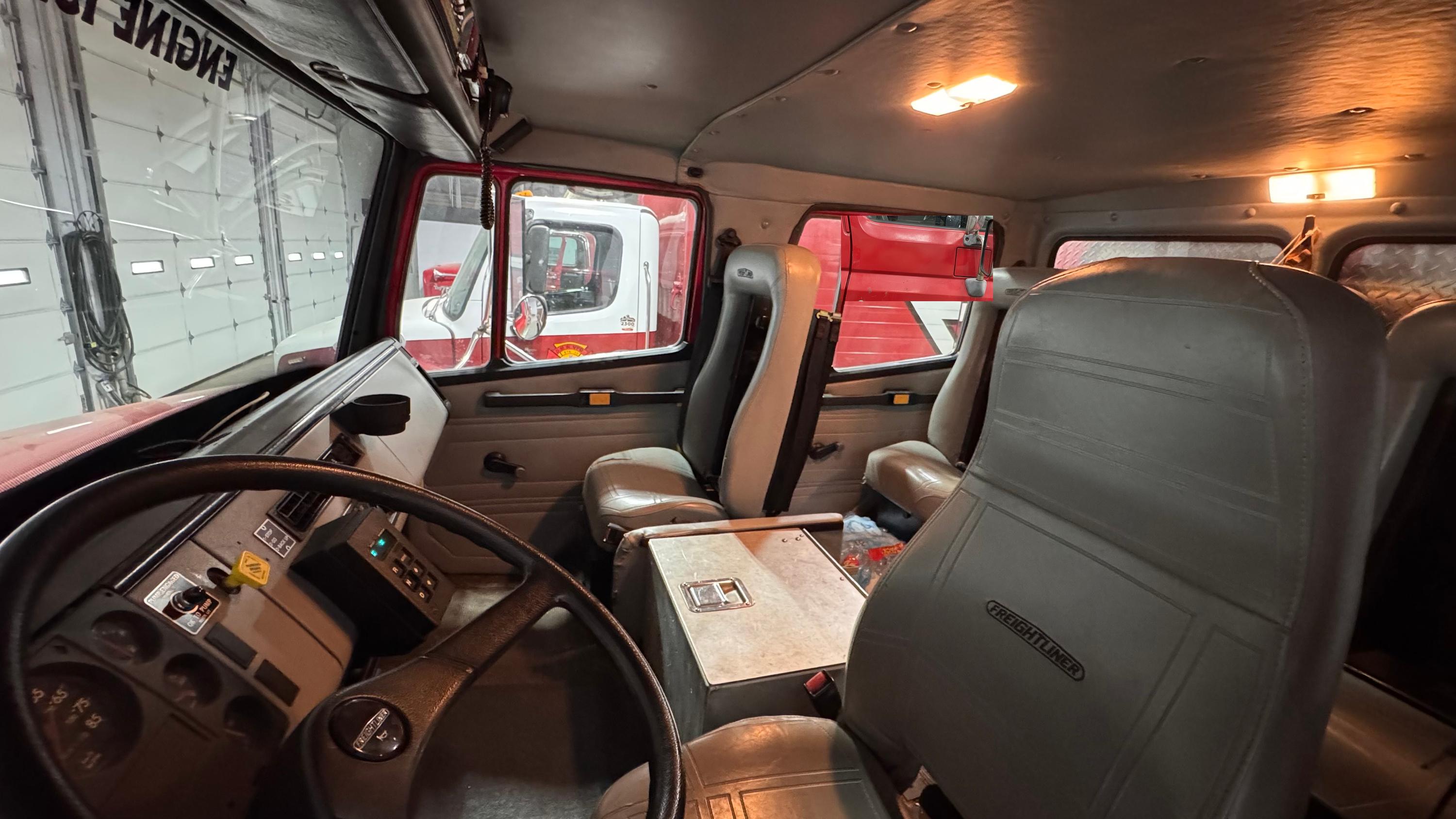 1993 KME Freightliner Pumper - image 6